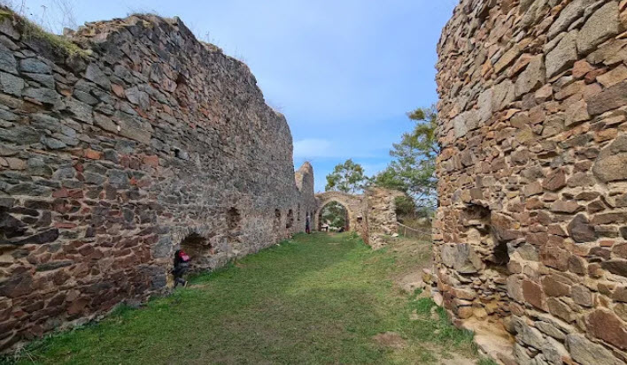 Zřícenina Hradu Kamýk, Czech Republic (Czechia)